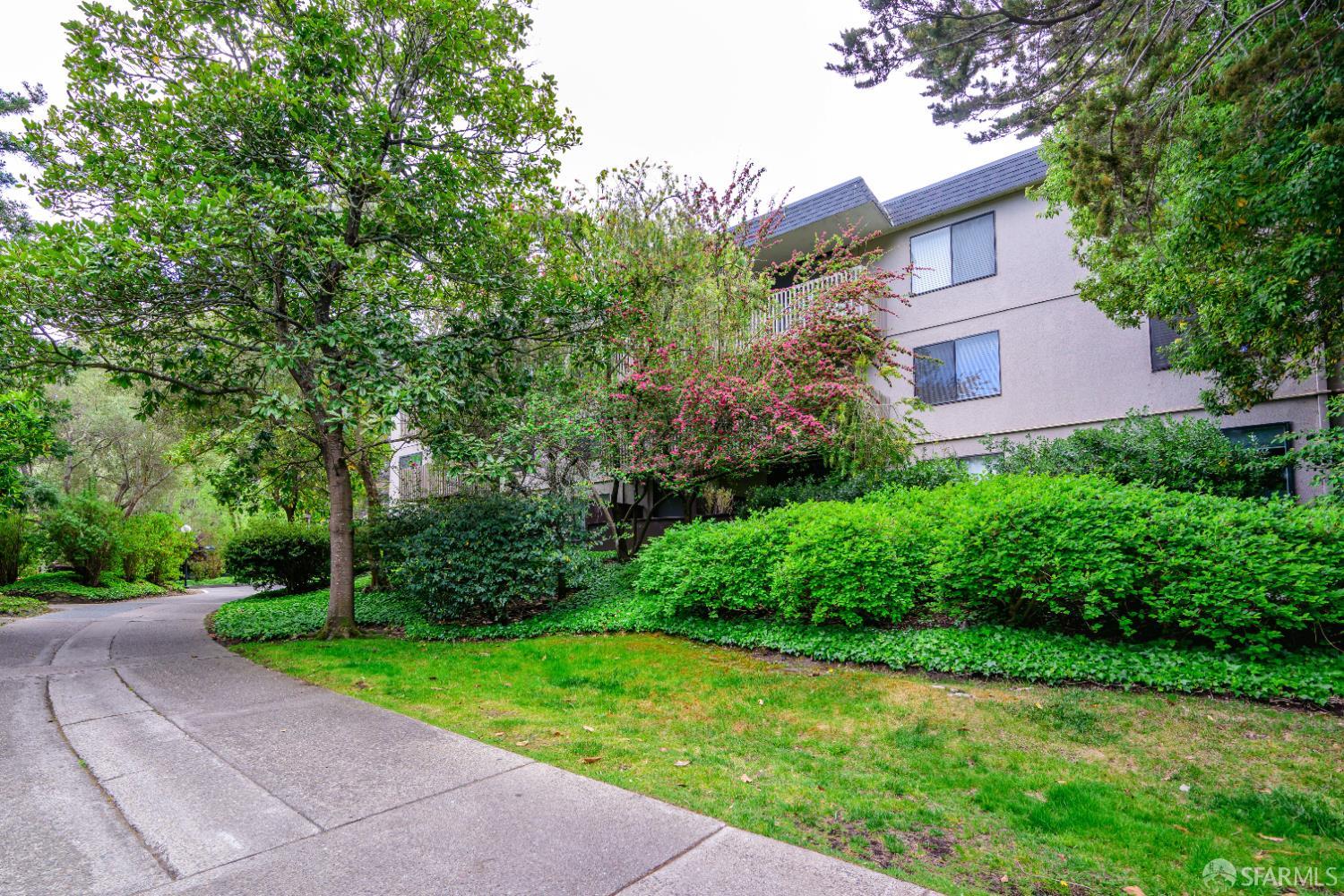 Detail Gallery Image 46 of 93 For 6148 Shelter Creek Ln, San Bruno,  CA 94066 - 1 Beds | 1 Baths
