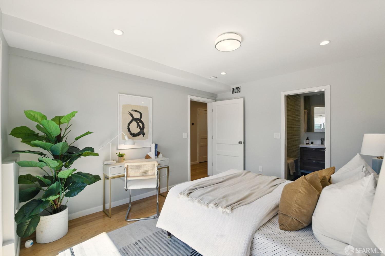 Detail Gallery Image 43 of 76 For 79 Meadowbrook Dr, San Francisco,  CA 94132 - 3 Beds | 2 Baths