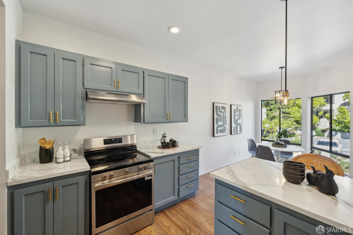 Detail Gallery Image 28 of 77 For 112 S Lake Merced Hls, San Francisco,  CA 94132 - 3 Beds | 2/1 Baths