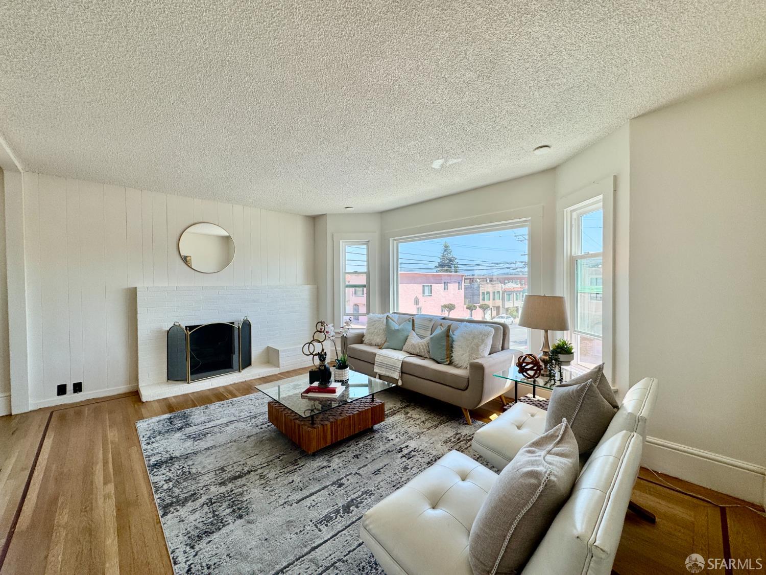 Detail Gallery Image 5 of 45 For 400 Holyoke St, San Francisco,  CA 94127 - 3 Beds | 2 Baths