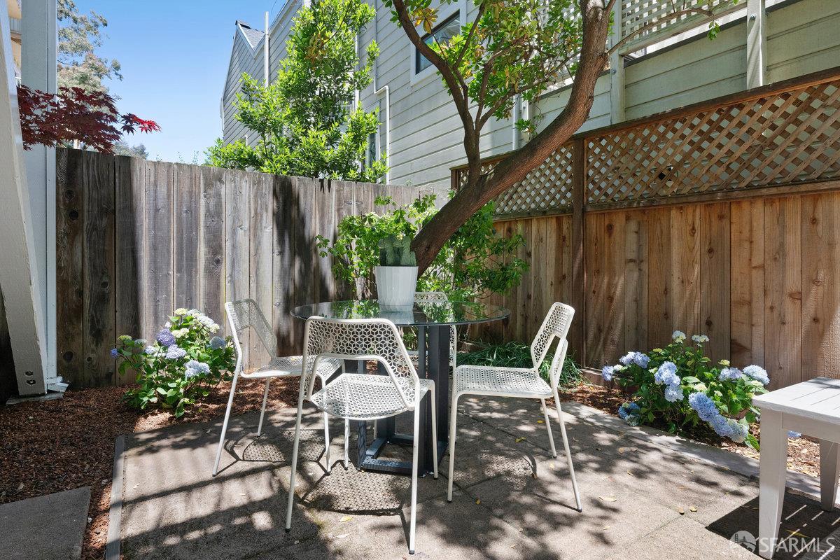 Detail Gallery Image 25 of 35 For 116 Lyon St #1,  San Francisco,  CA 94117 - 0 Beds | 1 Baths