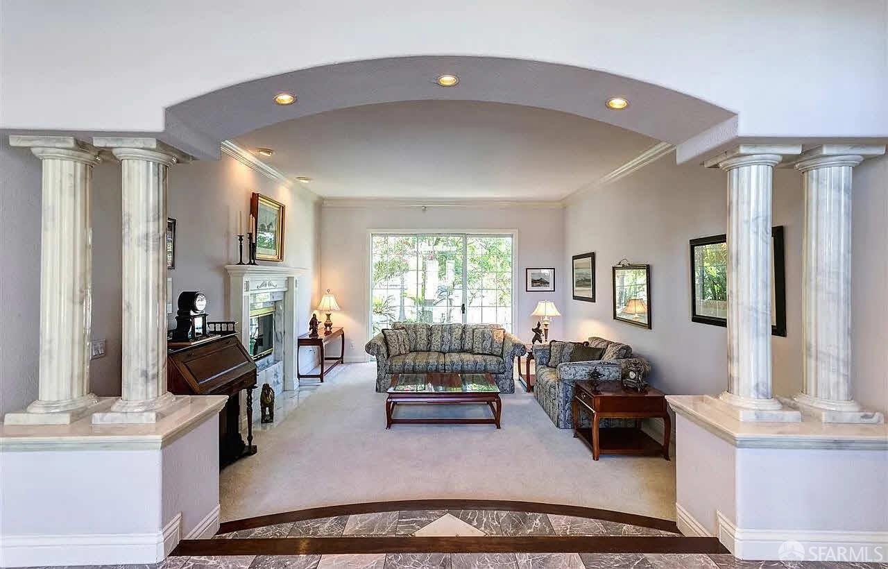 Detail Gallery Image 6 of 18 For 2220 Sunset Pt, Discovery Bay,  CA 94505 - 5 Beds | 5/1 Baths