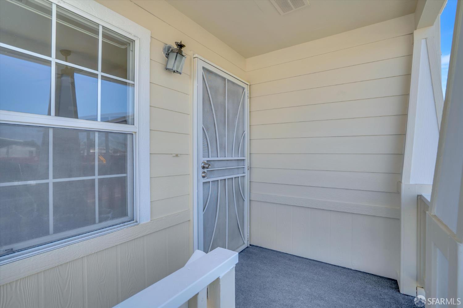 Detail Gallery Image 4 of 30 For 2240 Stillwell Dr, Hayward,  CA 94545 - 3 Beds | 2 Baths