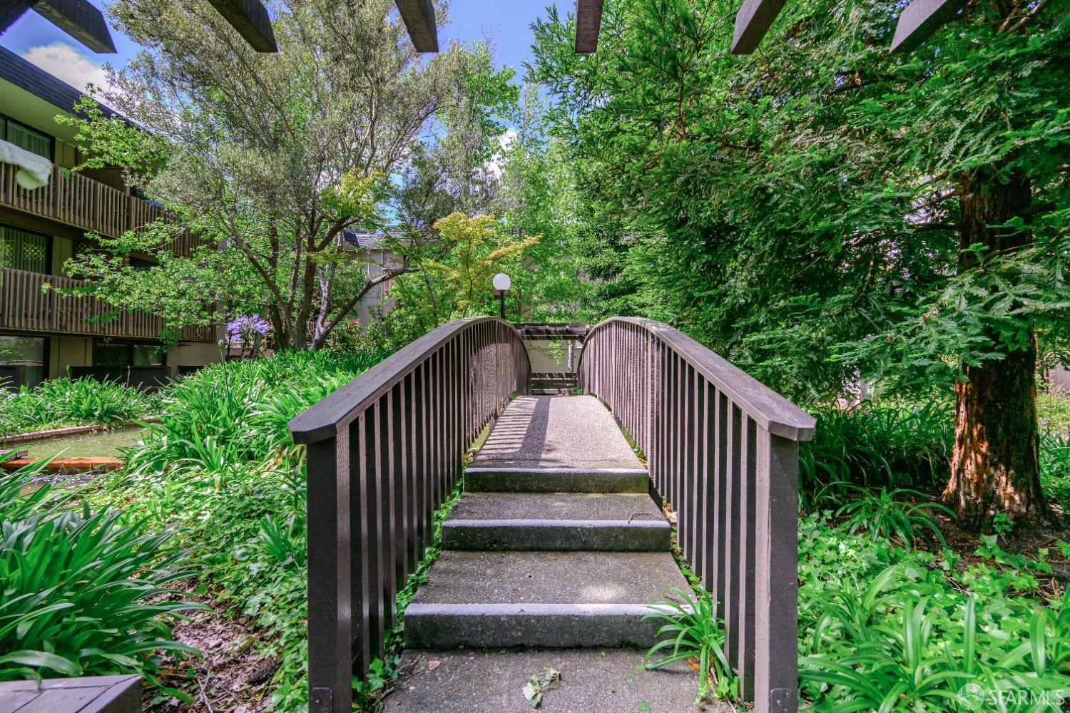 Detail Gallery Image 35 of 93 For 6148 Shelter Creek Ln, San Bruno,  CA 94066 - 1 Beds | 1 Baths