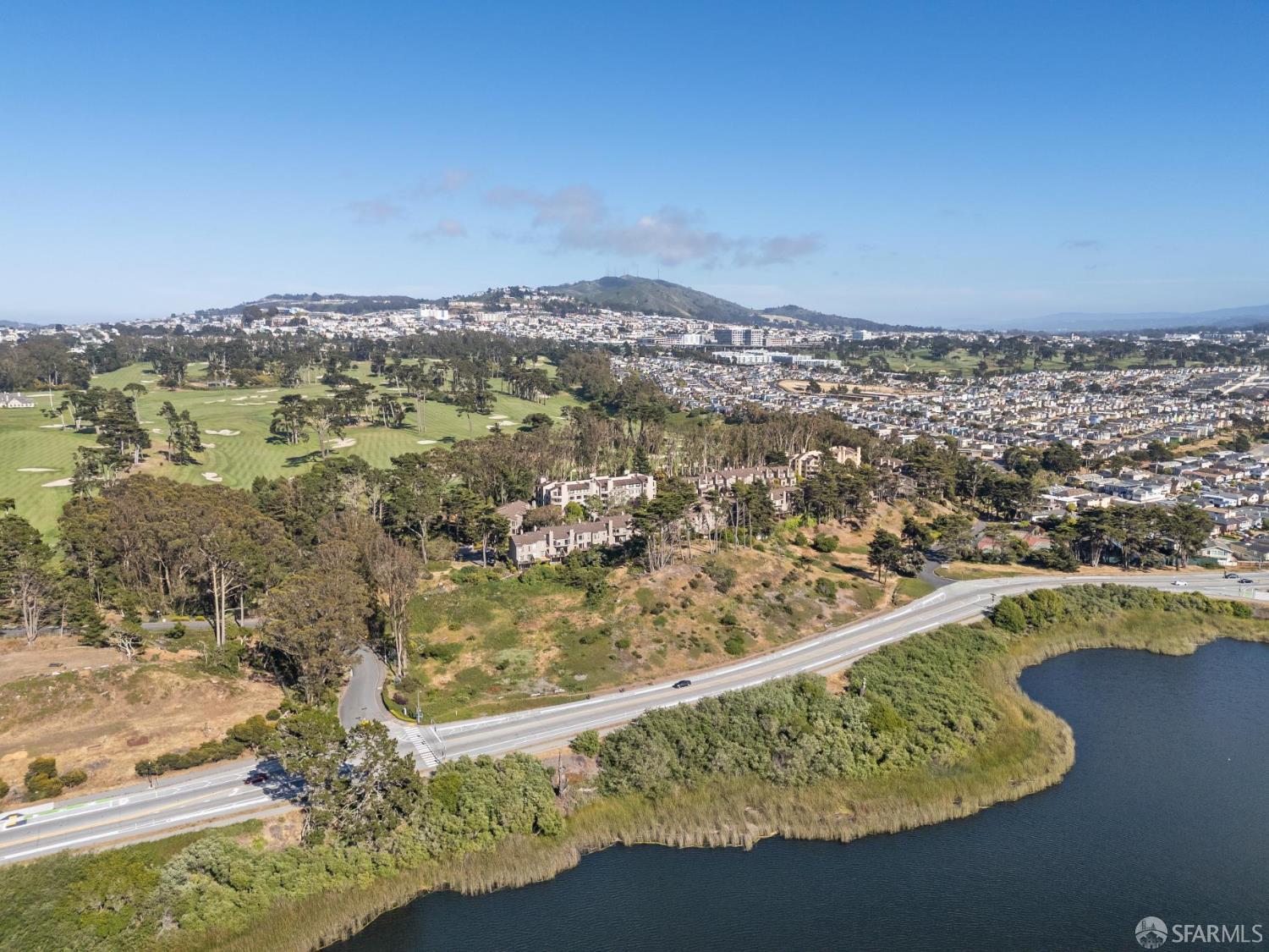 Detail Gallery Image 6 of 77 For 112 S Lake Merced Hls, San Francisco,  CA 94132 - 3 Beds | 2/1 Baths
