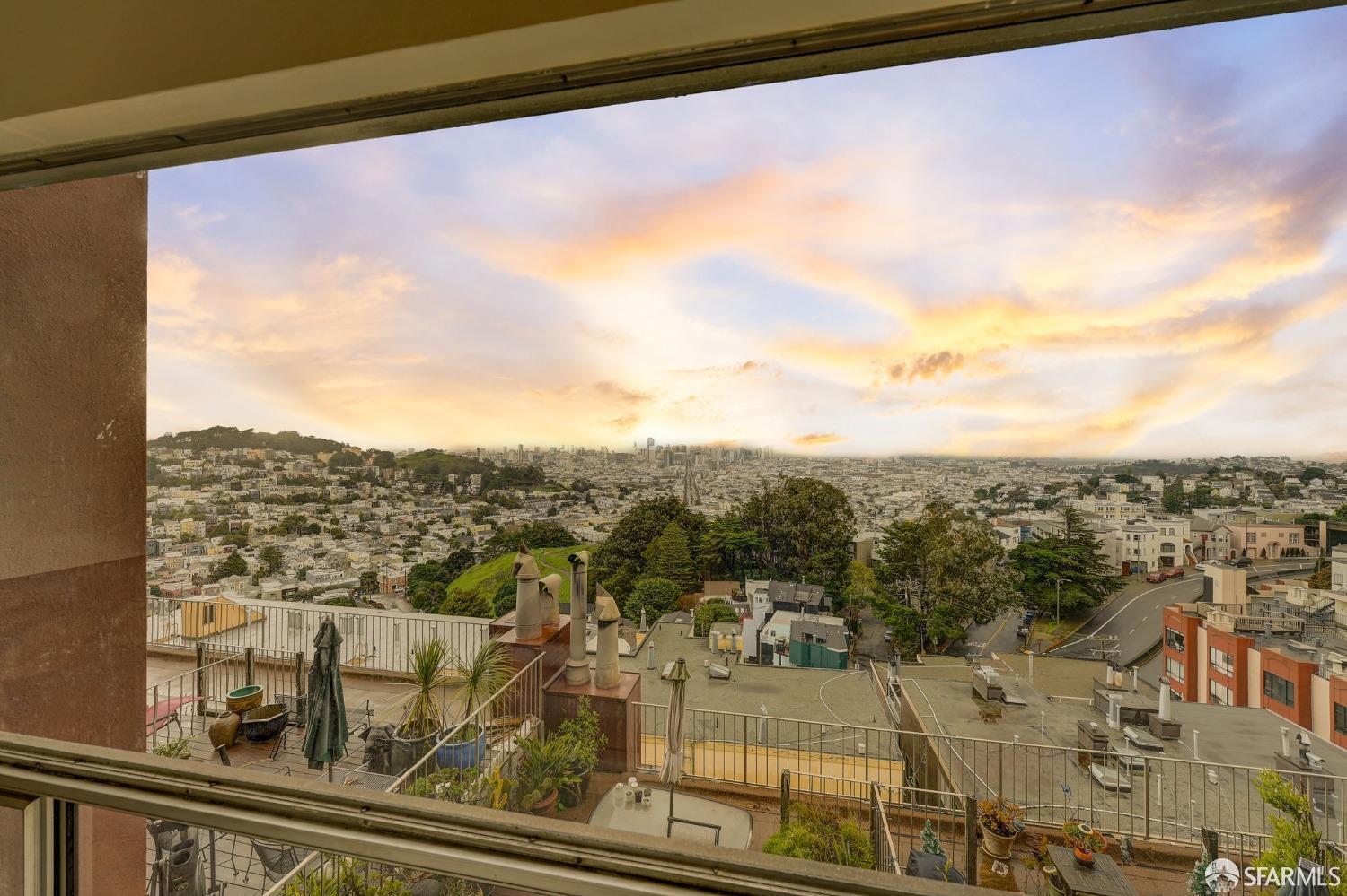 Detail Gallery Image 4 of 19 For 655 Corbett Ave #505,  San Francisco,  CA 94114 - 1 Beds | 1 Baths