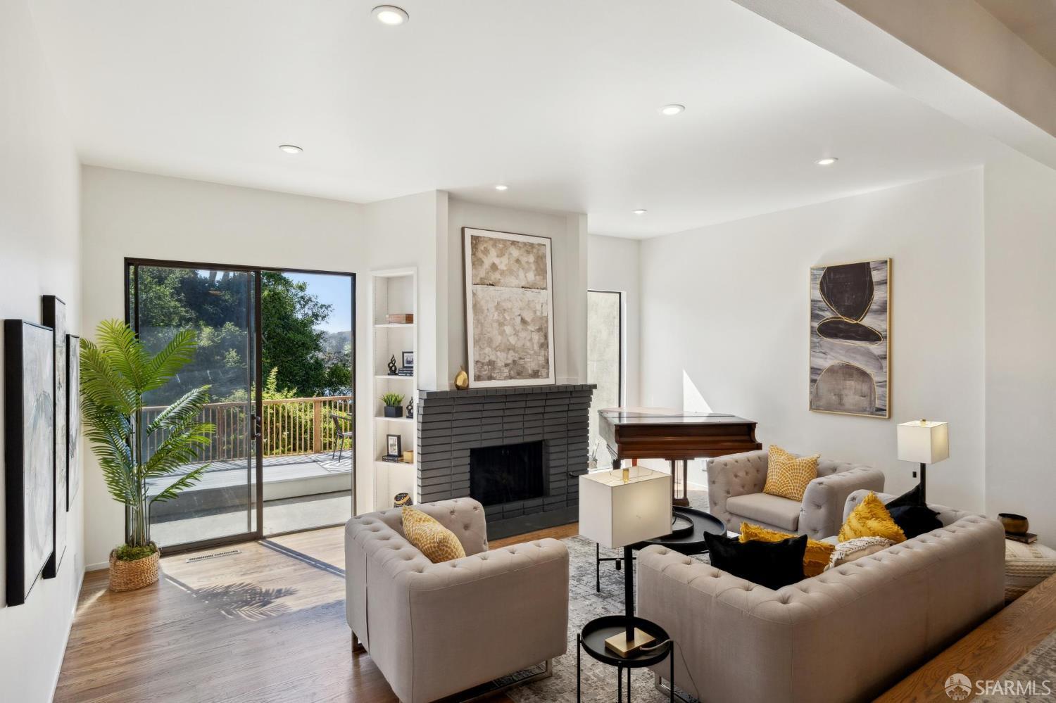 Detail Gallery Image 15 of 77 For 112 S Lake Merced Hls, San Francisco,  CA 94132 - 3 Beds | 2/1 Baths