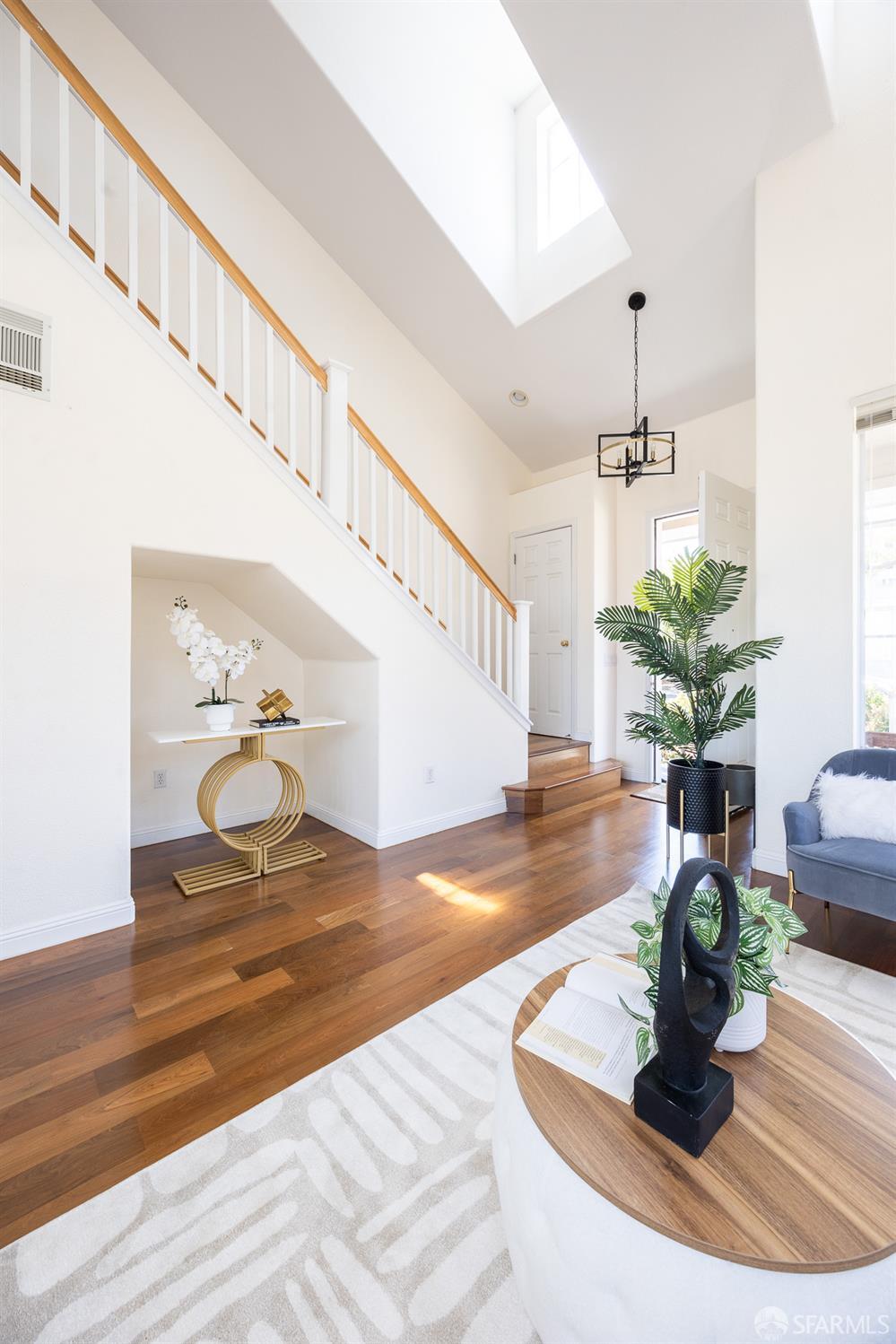 Detail Gallery Image 27 of 58 For 3044 Whisperwave Cir, Redwood City,  CA 94065 - 4 Beds | 2/1 Baths