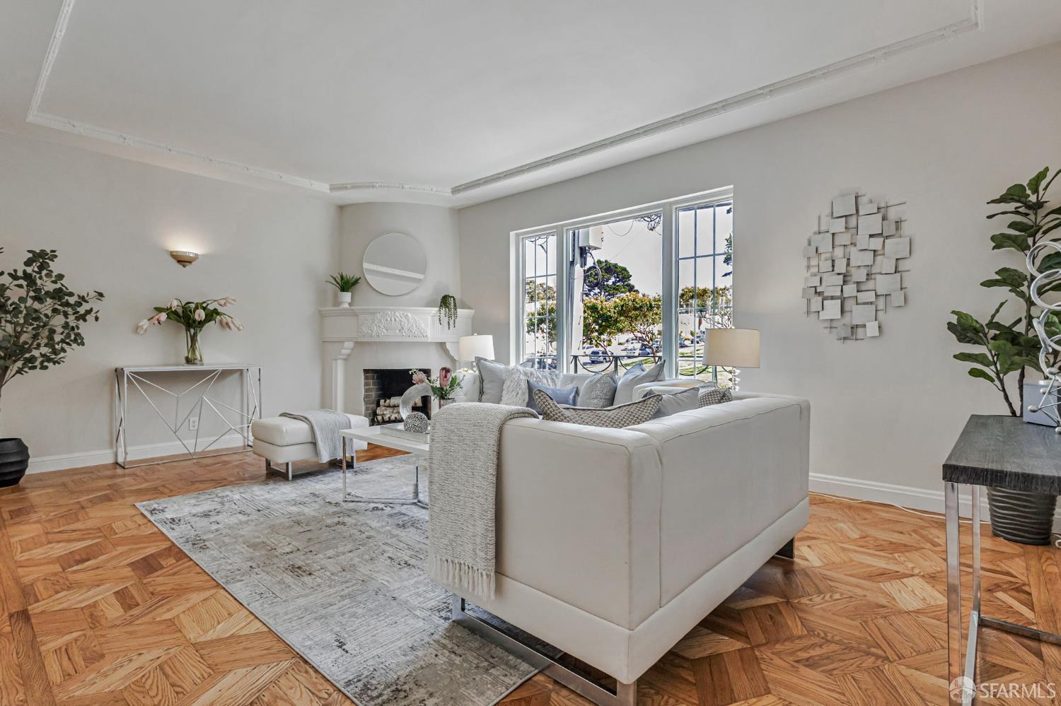 Detail Gallery Image 4 of 68 For 1722 Ortega St, San Francisco,  CA 94122 - 3 Beds | 2 Baths