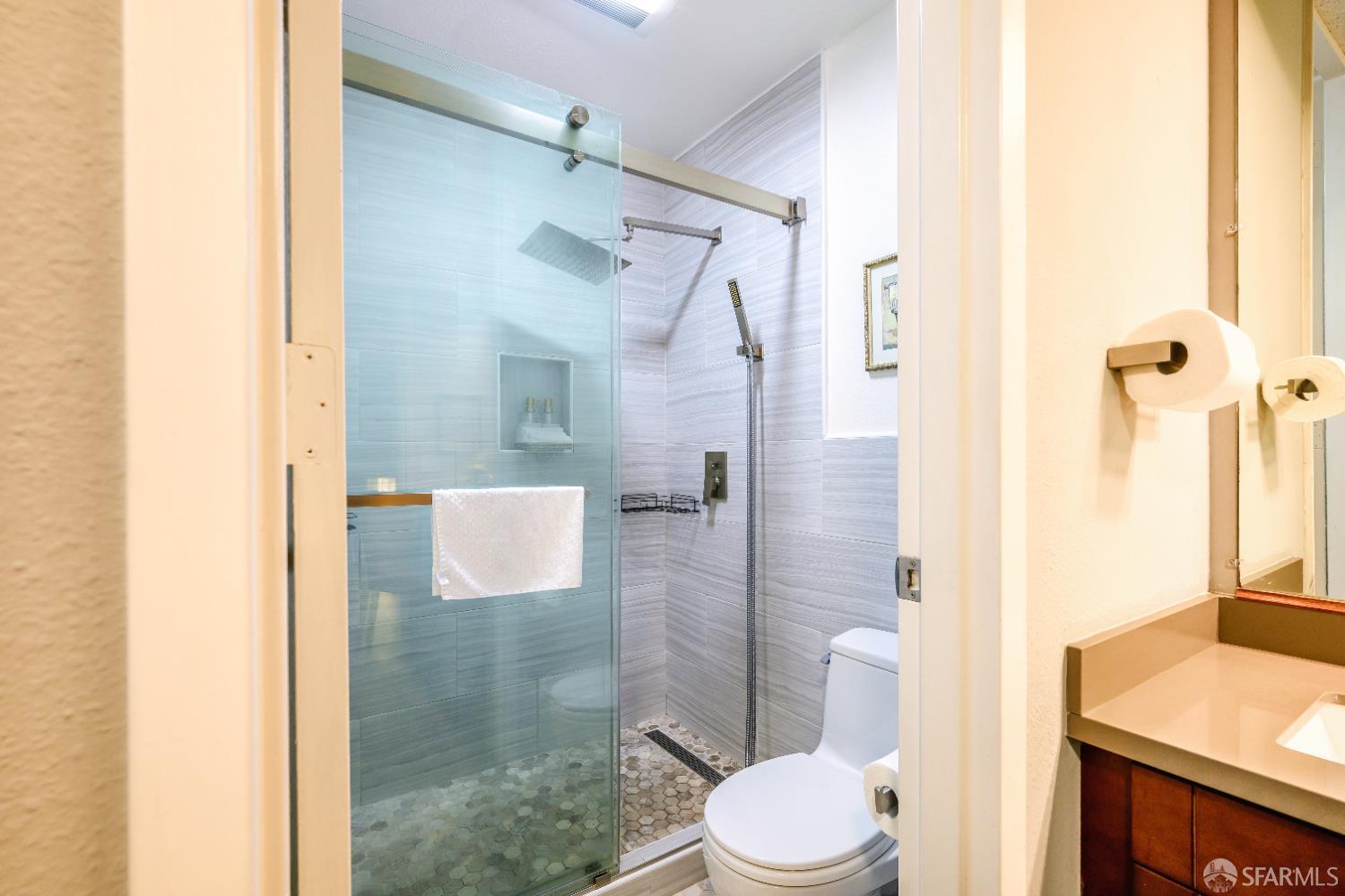 Detail Gallery Image 23 of 93 For 6148 Shelter Creek Ln, San Bruno,  CA 94066 - 1 Beds | 1 Baths
