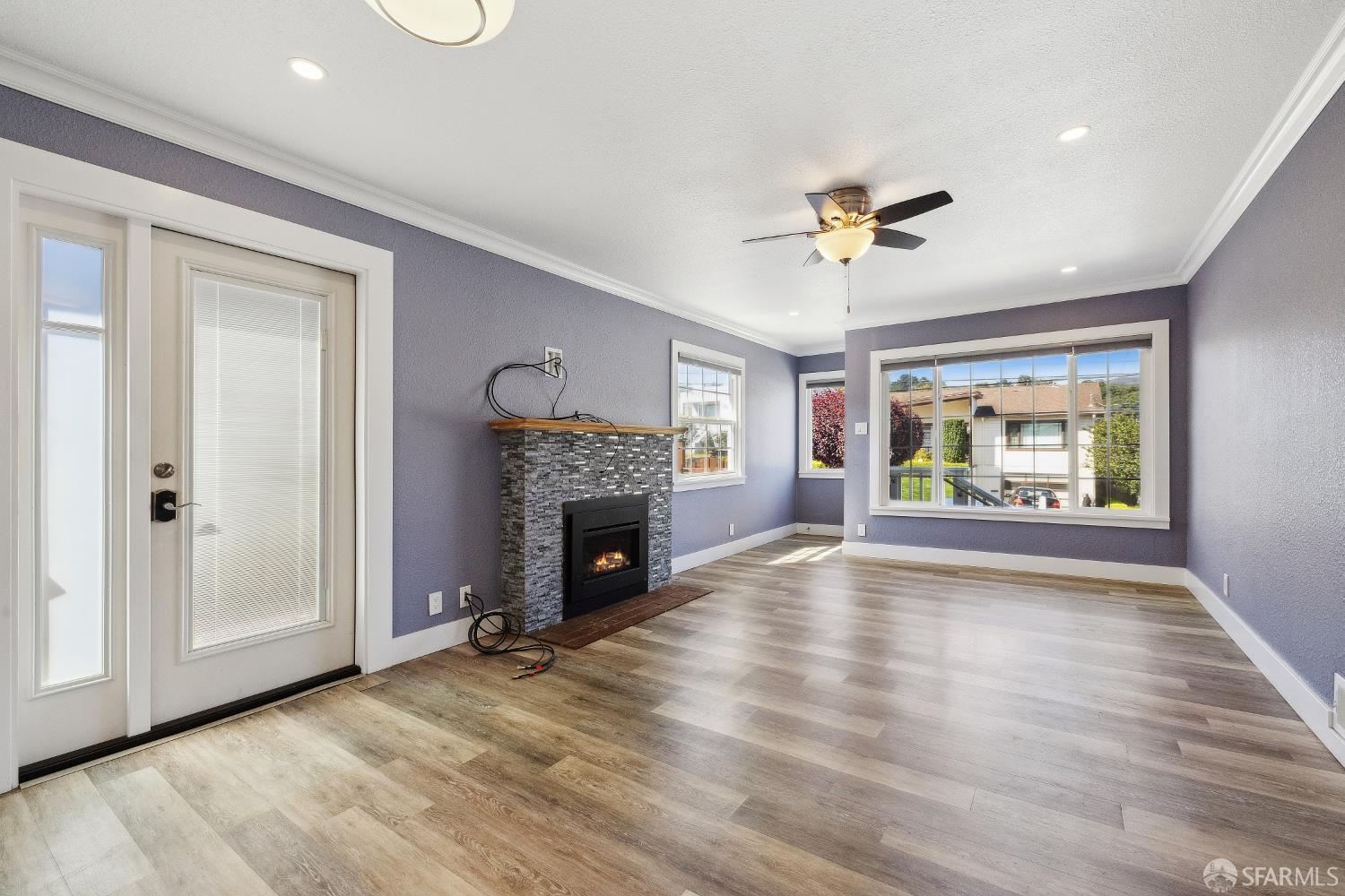 Detail Gallery Image 2 of 20 For 556 Cherry Ave, San Bruno,  CA 94066 - 2 Beds | 1 Baths