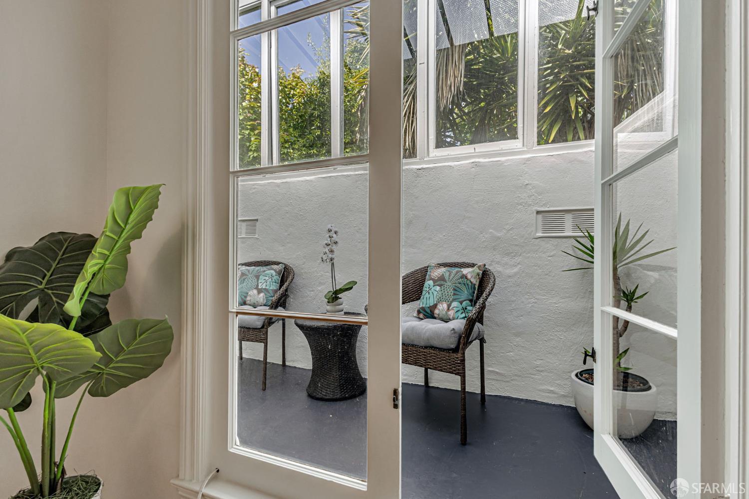 Detail Gallery Image 17 of 68 For 1722 Ortega St, San Francisco,  CA 94122 - 3 Beds | 2 Baths