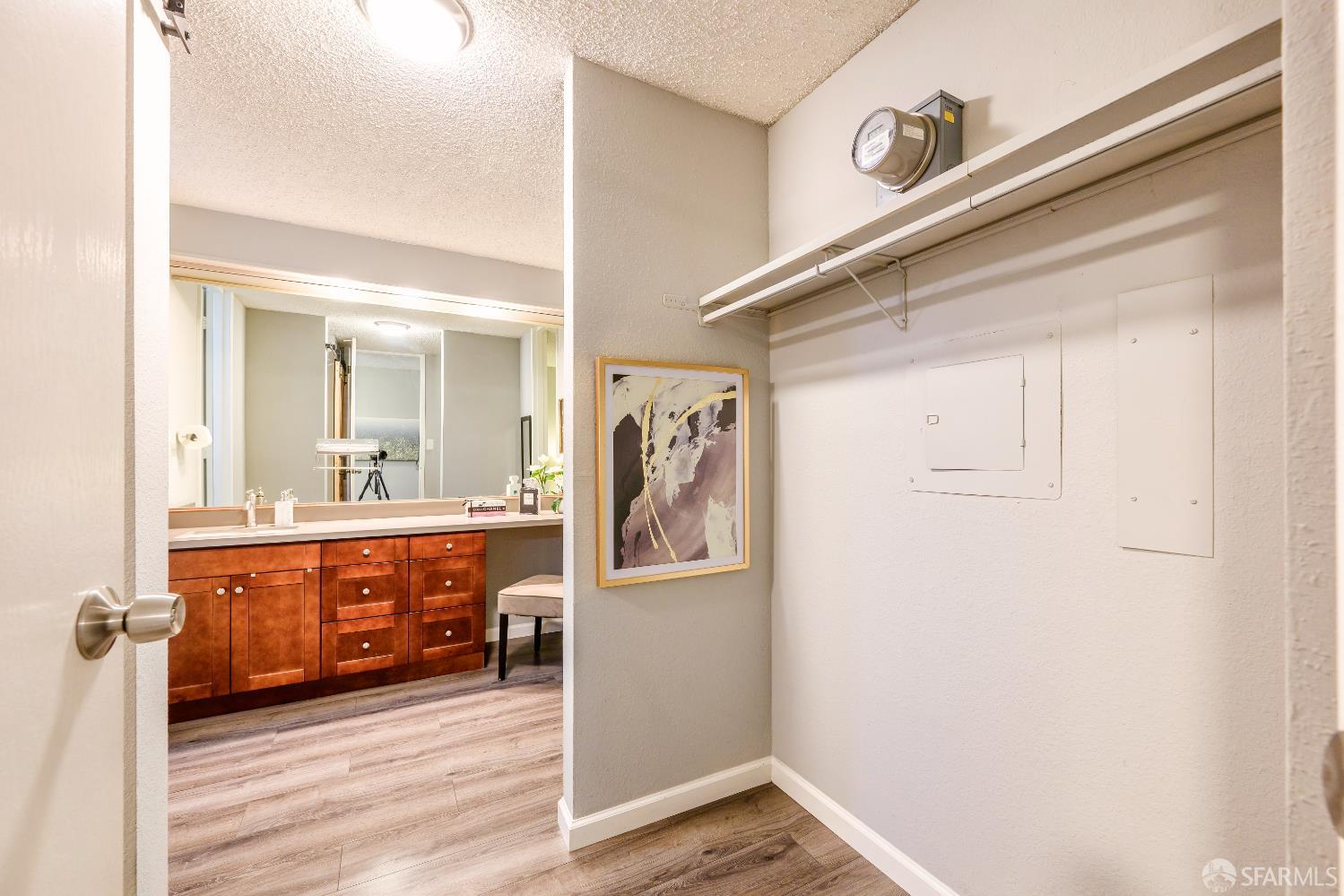 Detail Gallery Image 12 of 93 For 6148 Shelter Creek Ln, San Bruno,  CA 94066 - 1 Beds | 1 Baths