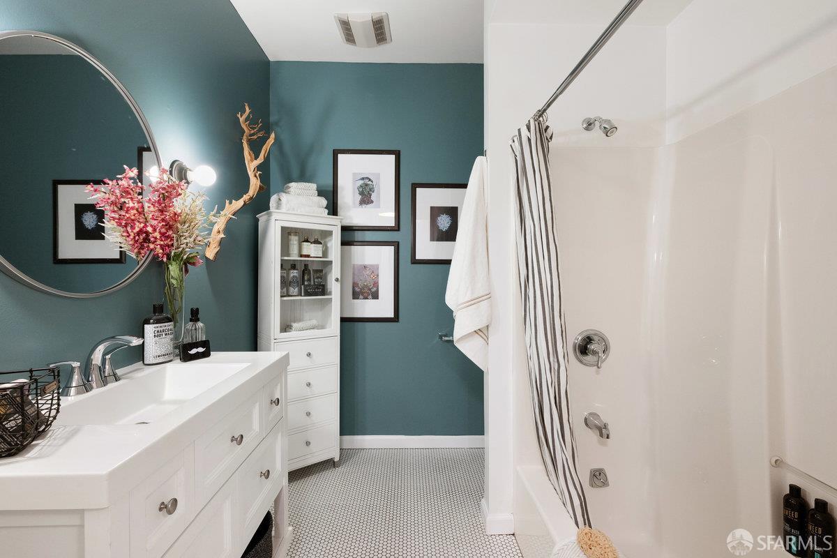 Detail Gallery Image 21 of 35 For 116 Lyon St #1,  San Francisco,  CA 94117 - 0 Beds | 1 Baths