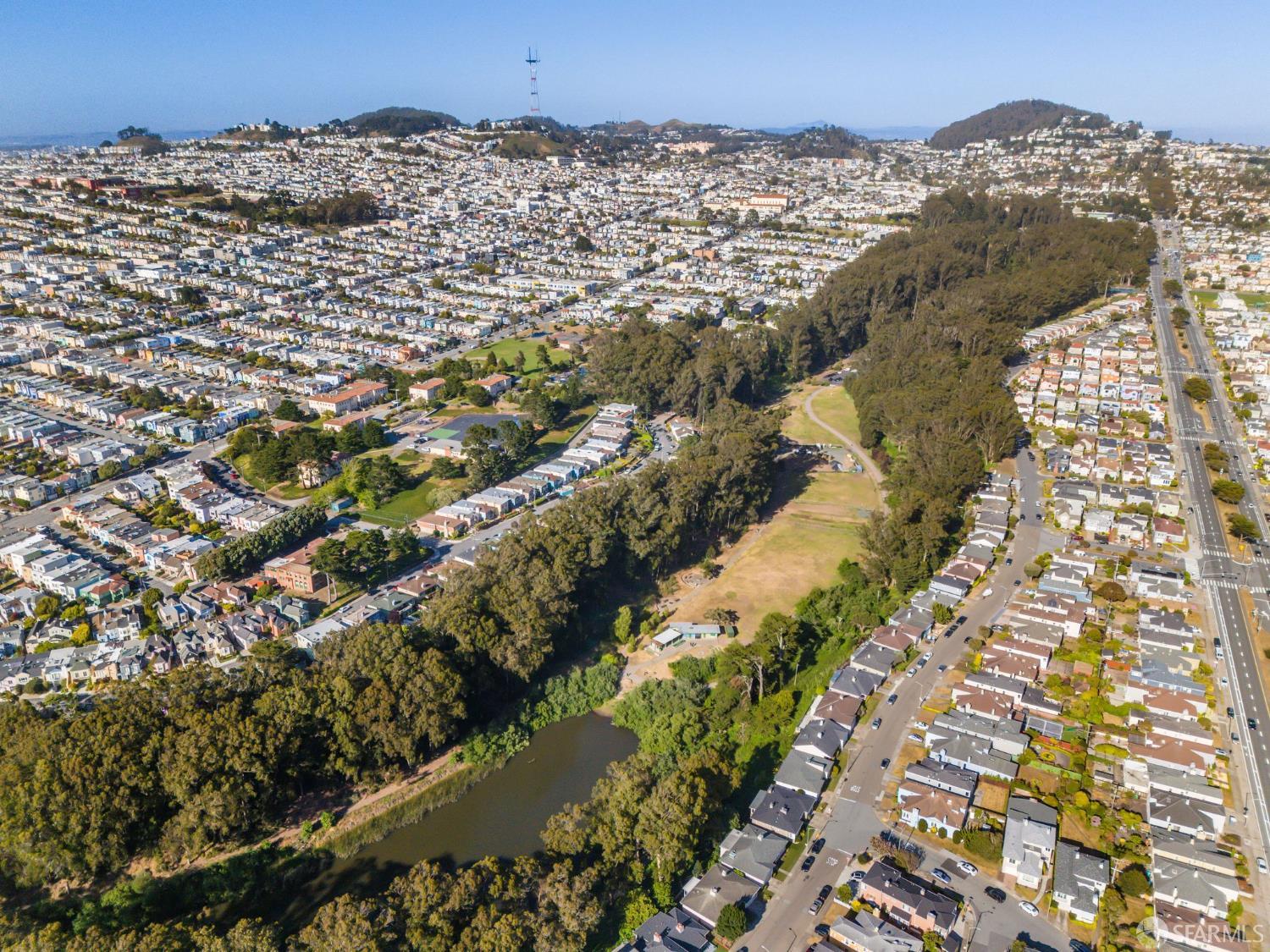 Detail Gallery Image 71 of 76 For 79 Meadowbrook Dr, San Francisco,  CA 94132 - 3 Beds | 2 Baths