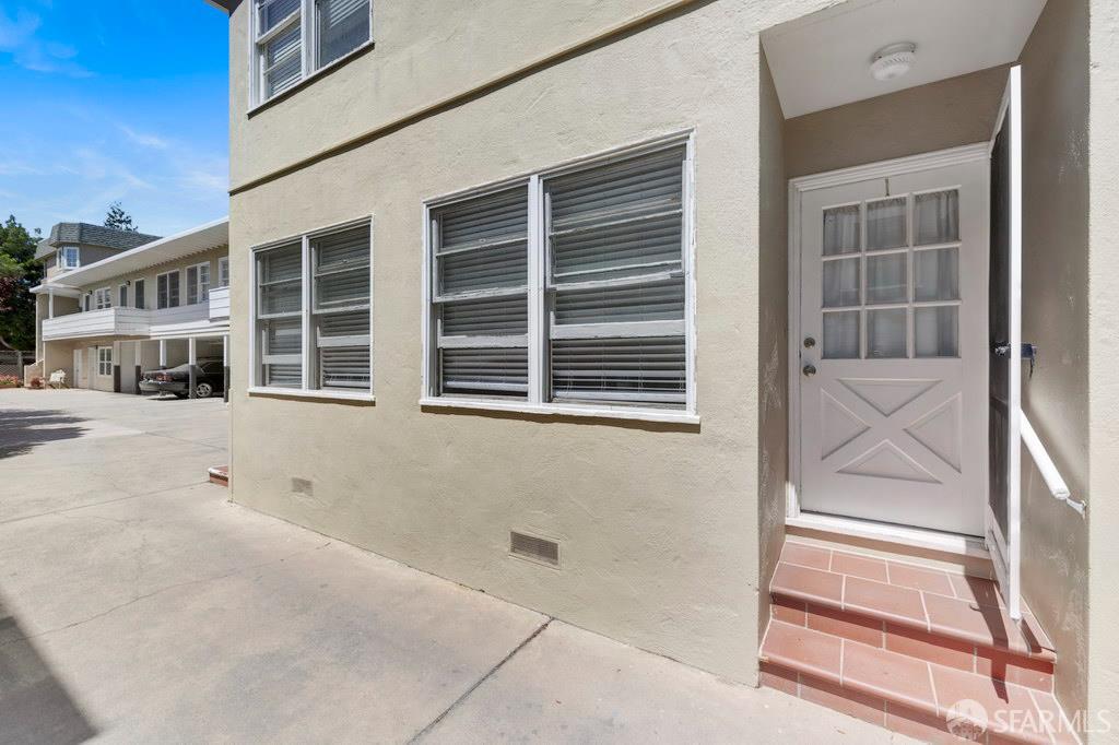 Detail Gallery Image 4 of 34 For 37 Lorton Ave, Burlingame,  CA 94010 - – Beds | – Baths