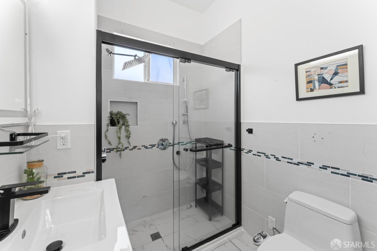 Detail Gallery Image 12 of 14 For 1221 Brunswick St, Daly City,  CA 94014 - 2 Beds | 1 Baths