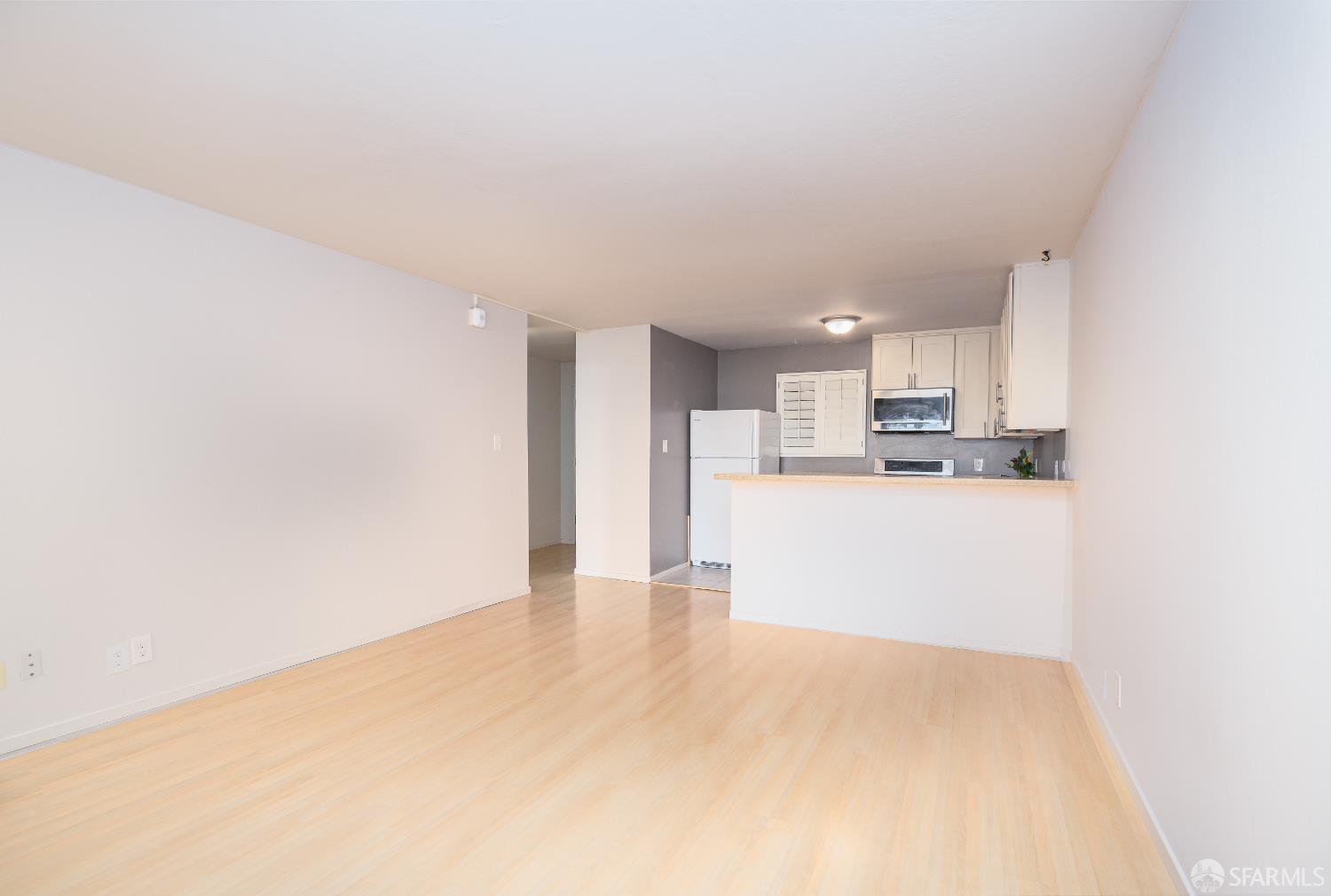 Detail Gallery Image 7 of 11 For 646 Corbett Ave #305,  San Francisco,  CA 94114 - 1 Beds | 1 Baths