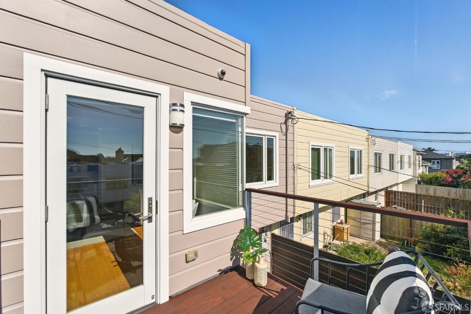 Detail Gallery Image 35 of 76 For 79 Meadowbrook Dr, San Francisco,  CA 94132 - 3 Beds | 2 Baths