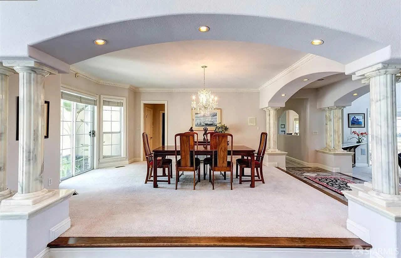 Detail Gallery Image 5 of 18 For 2220 Sunset Pt, Discovery Bay,  CA 94505 - 5 Beds | 5/1 Baths