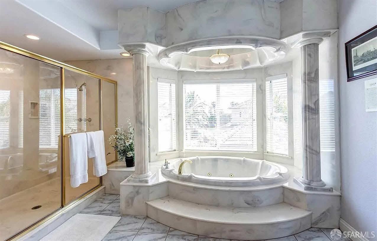 Detail Gallery Image 12 of 18 For 2220 Sunset Pt, Discovery Bay,  CA 94505 - 5 Beds | 5/1 Baths