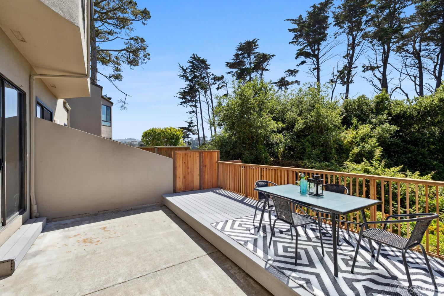 Detail Gallery Image 57 of 77 For 112 S Lake Merced Hls, San Francisco,  CA 94132 - 3 Beds | 2/1 Baths