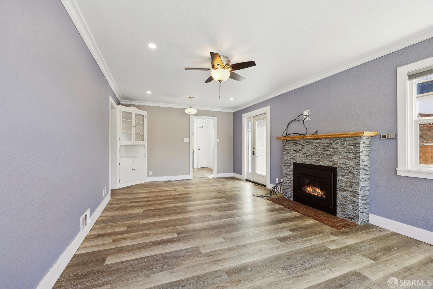 Detail Gallery Image 3 of 20 For 556 Cherry Ave, San Bruno,  CA 94066 - 2 Beds | 1 Baths