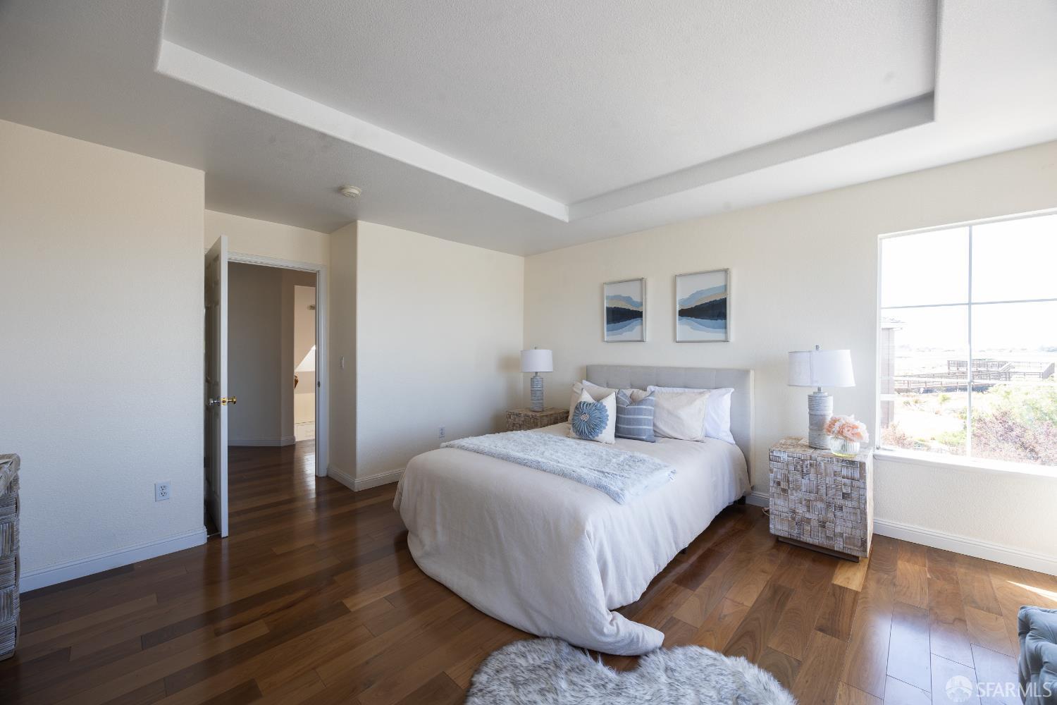 Detail Gallery Image 33 of 58 For 3044 Whisperwave Cir, Redwood City,  CA 94065 - 4 Beds | 2/1 Baths