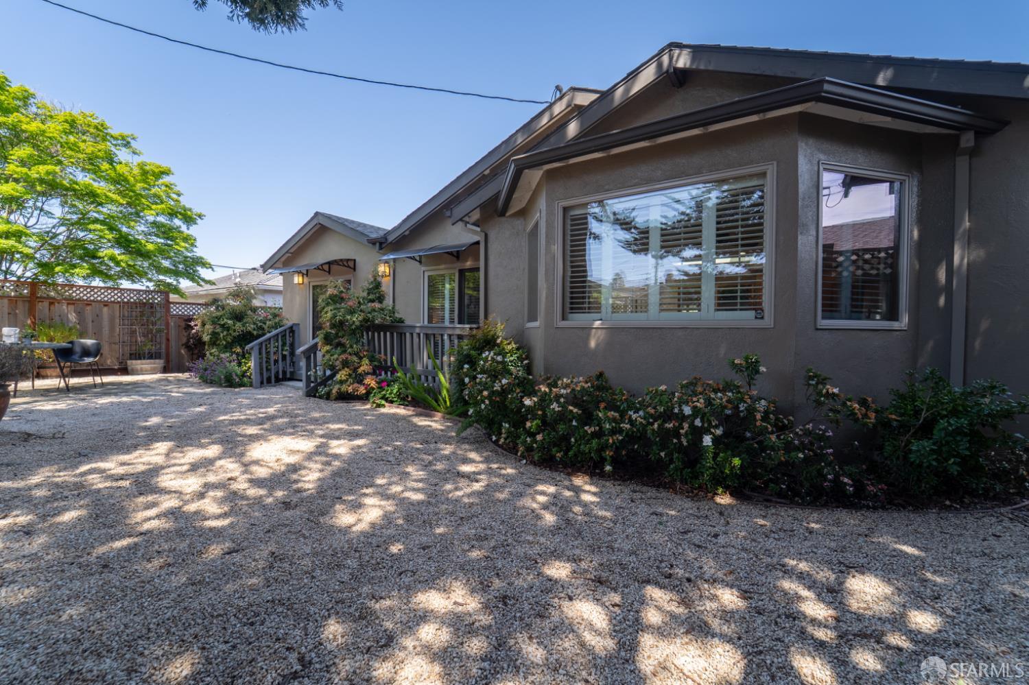 Detail Gallery Image 9 of 44 For 2514 Alameda De Las Pulgas, San Mateo,  CA 94403 - 3 Beds | 2 Baths