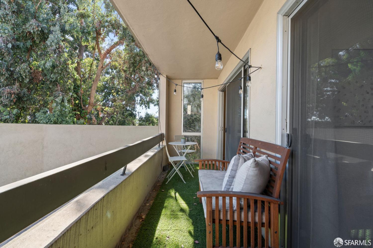 Detail Gallery Image 17 of 30 For 466 Crescent St #114,  Oakland,  CA 94610 - 3 Beds | 2 Baths