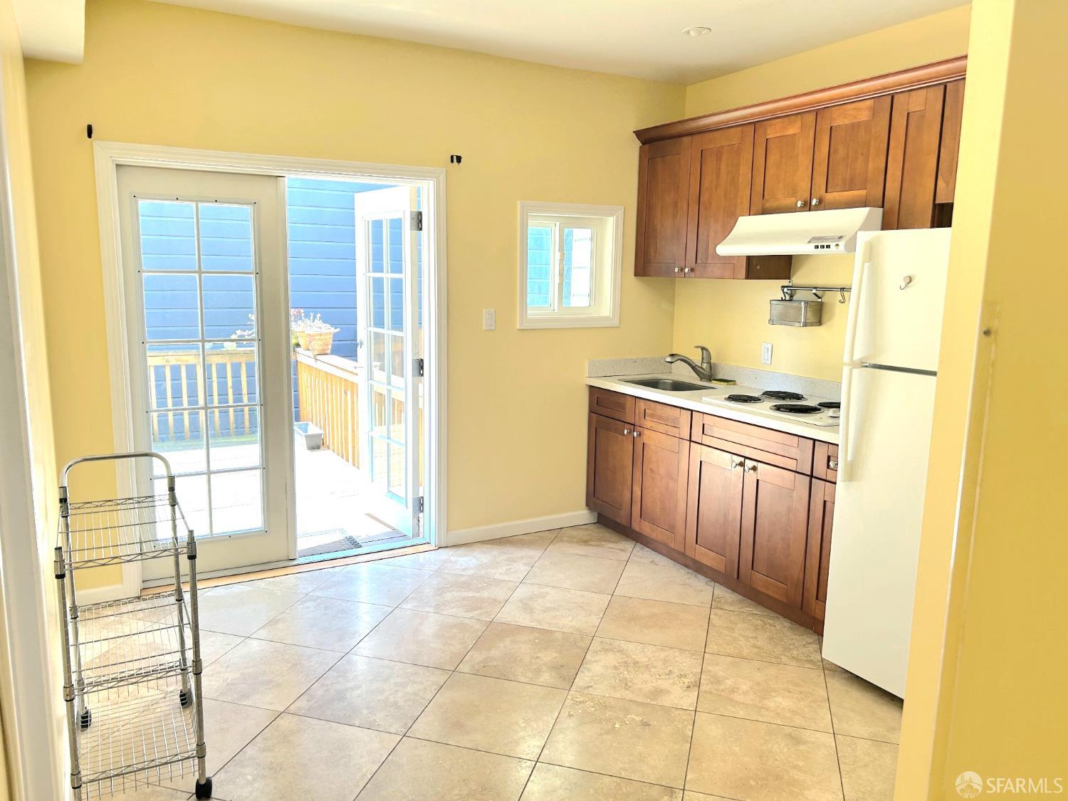 Detail Gallery Image 1 of 10 For 2339 Turk Blvd a,  San Francisco,  CA 94118 - 2 Beds | 1/1 Baths
