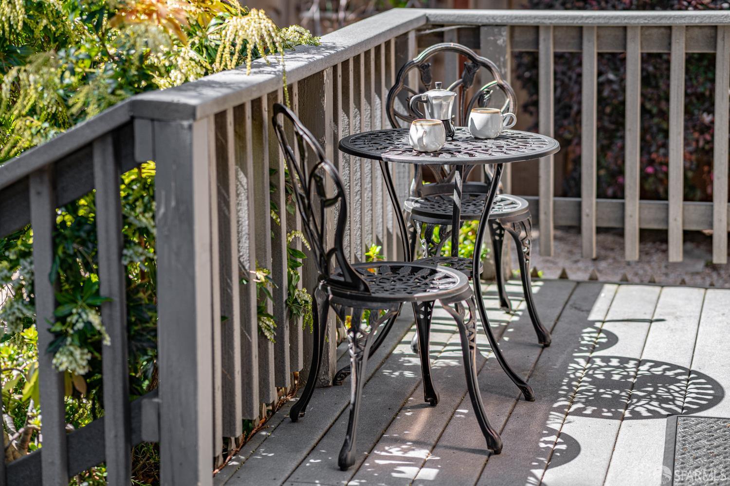 Detail Gallery Image 8 of 44 For 2514 Alameda De Las Pulgas, San Mateo,  CA 94403 - 3 Beds | 2 Baths
