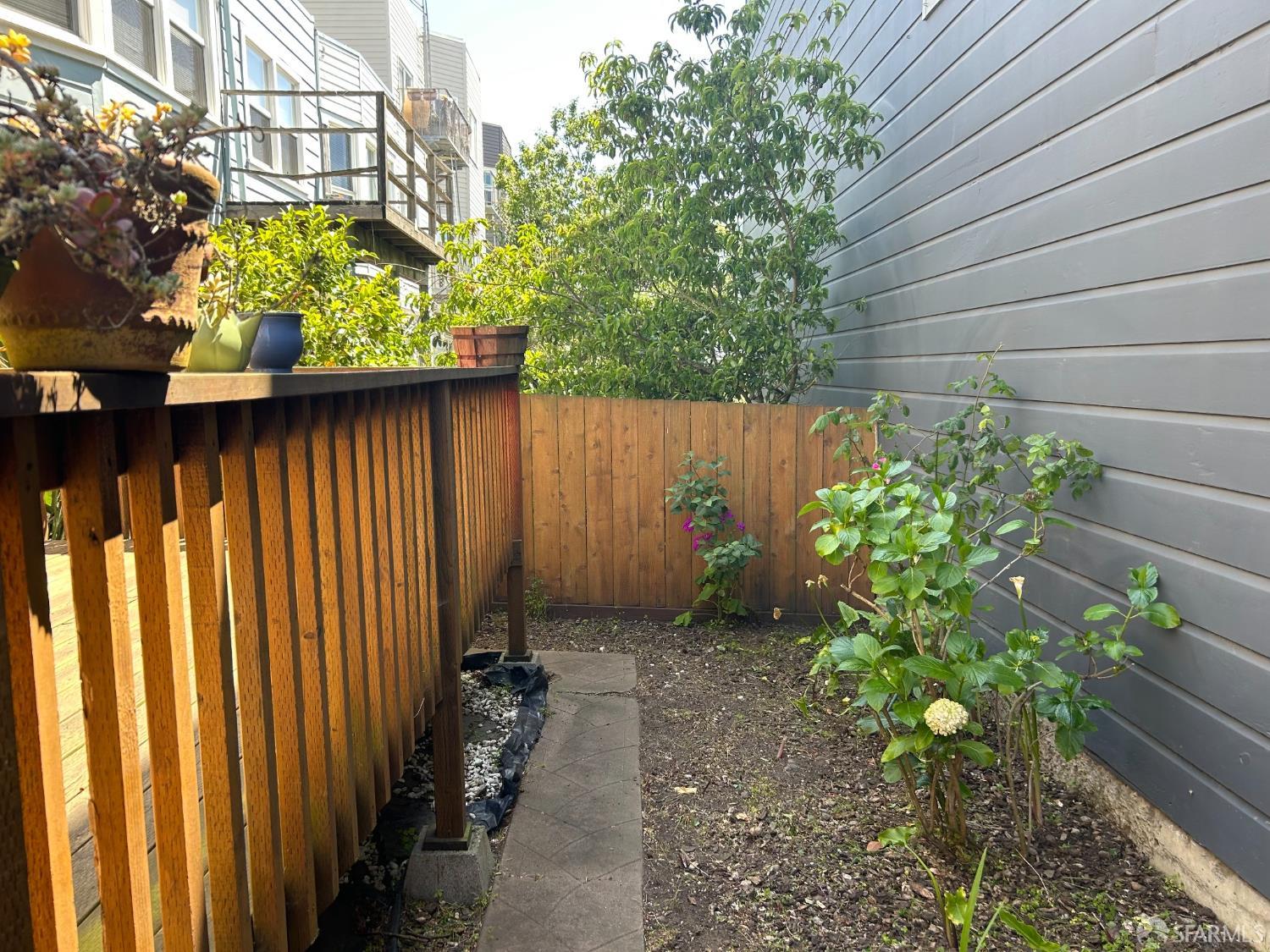 Detail Gallery Image 9 of 10 For 2339 Turk Blvd a,  San Francisco,  CA 94118 - 2 Beds | 1/1 Baths