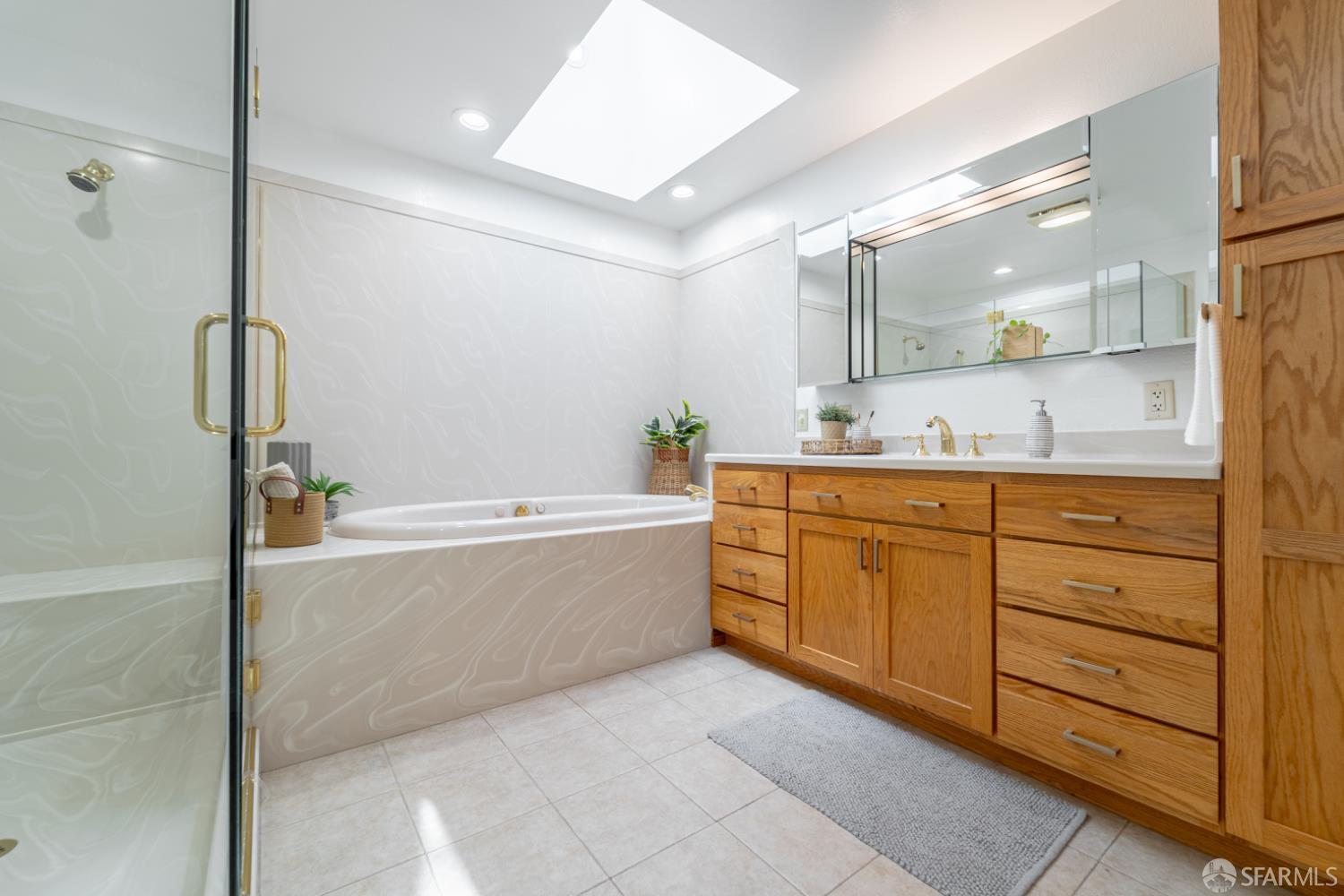 Detail Gallery Image 11 of 44 For 2514 Alameda De Las Pulgas, San Mateo,  CA 94403 - 3 Beds | 2 Baths