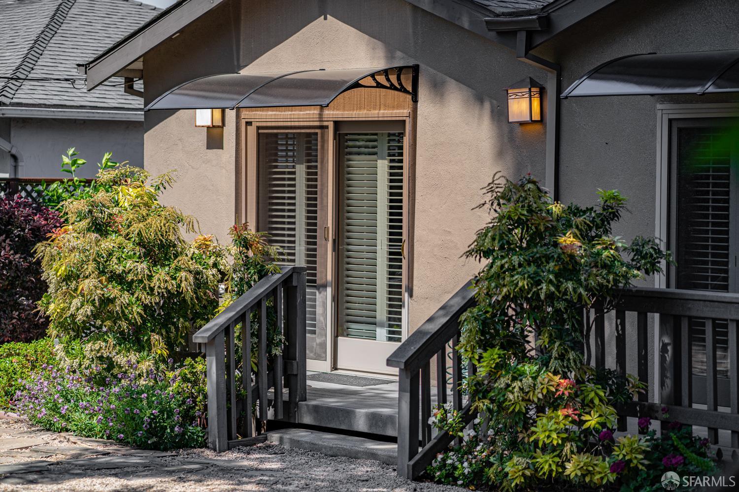 Detail Gallery Image 6 of 44 For 2514 Alameda De Las Pulgas, San Mateo,  CA 94403 - 3 Beds | 2 Baths