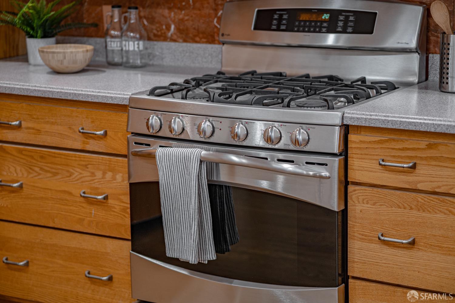 Detail Gallery Image 24 of 44 For 2514 Alameda De Las Pulgas, San Mateo,  CA 94403 - 3 Beds | 2 Baths