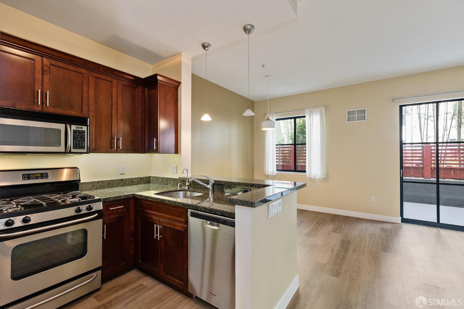 Detail Gallery Image 11 of 52 For 88 Townsend St #105,  San Francisco,  CA 94107 - 1 Beds | 1 Baths