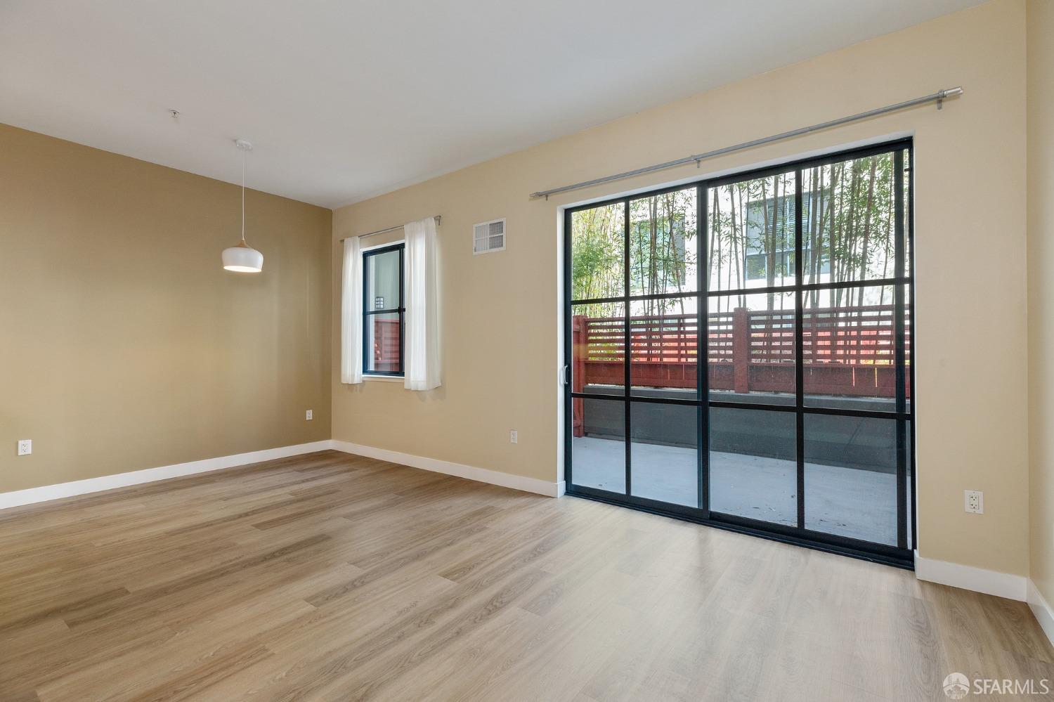 Detail Gallery Image 3 of 52 For 88 Townsend St #105,  San Francisco,  CA 94107 - 1 Beds | 1 Baths