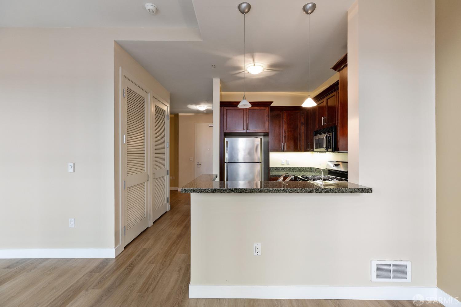 Detail Gallery Image 8 of 52 For 88 Townsend St #105,  San Francisco,  CA 94107 - 1 Beds | 1 Baths