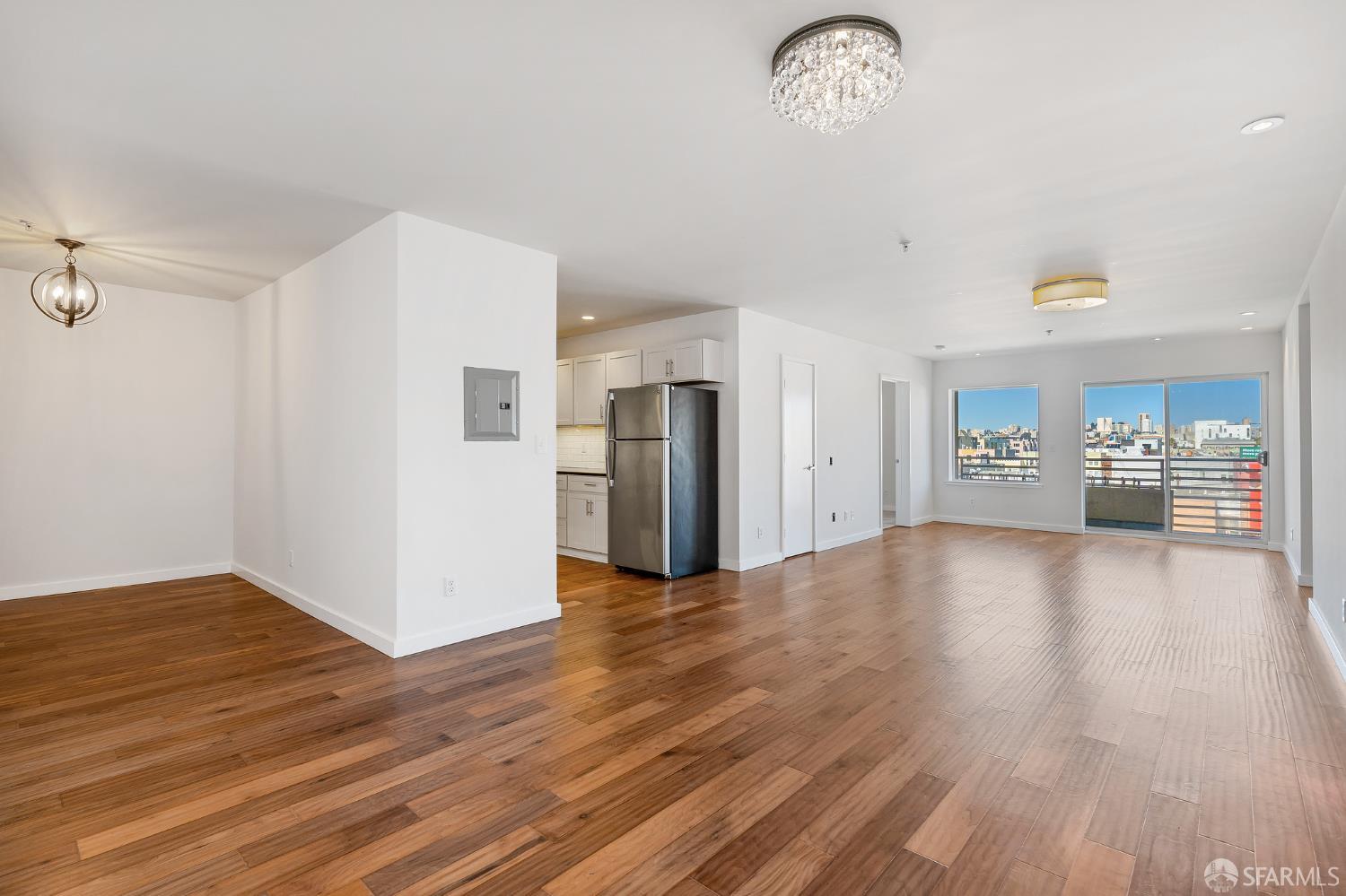 Detail Gallery Image 1 of 42 For 2208 Mission St #503,  San Francisco,  CA 94110 - 3 Beds | 2 Baths