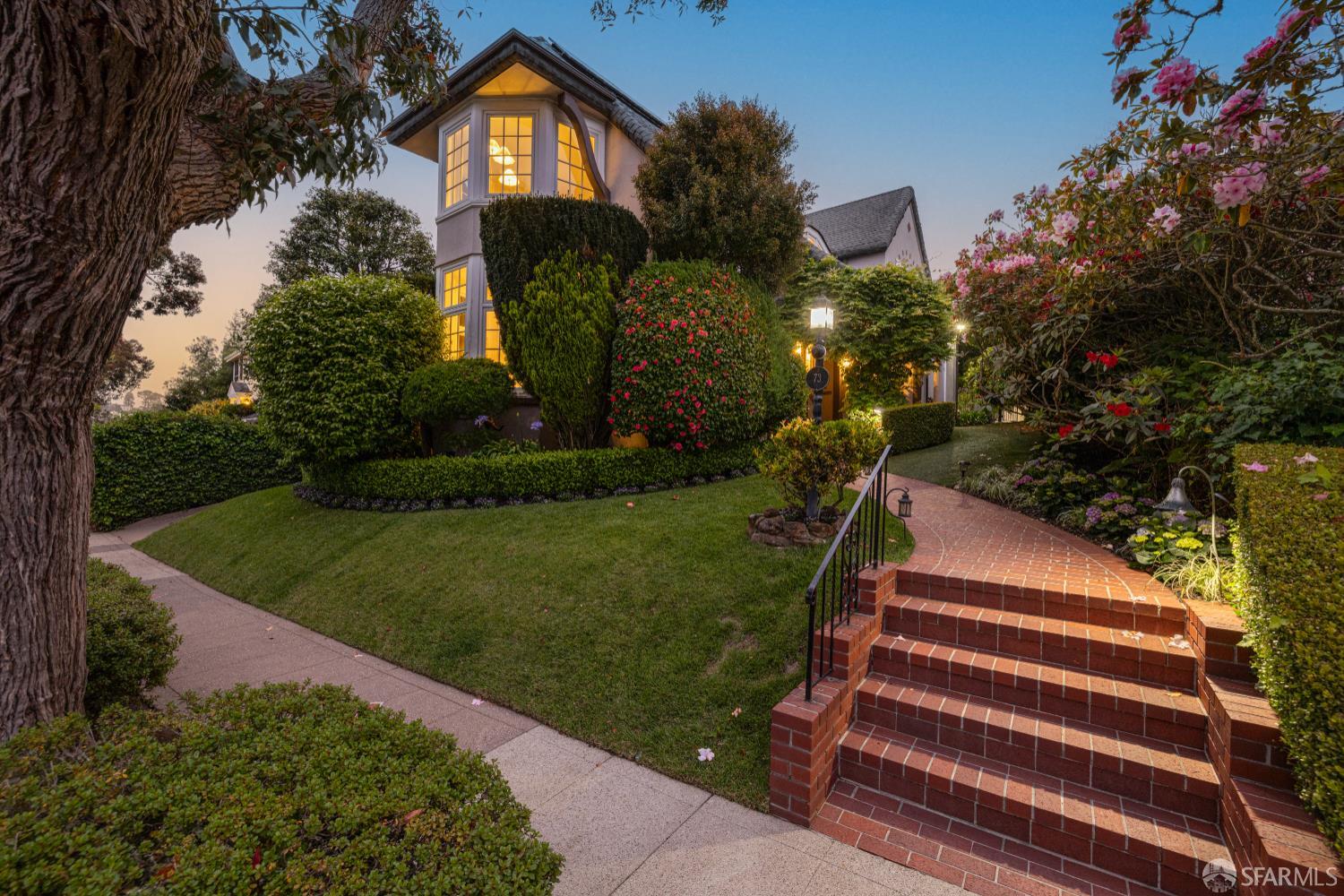 73 Santa Paula Avenue