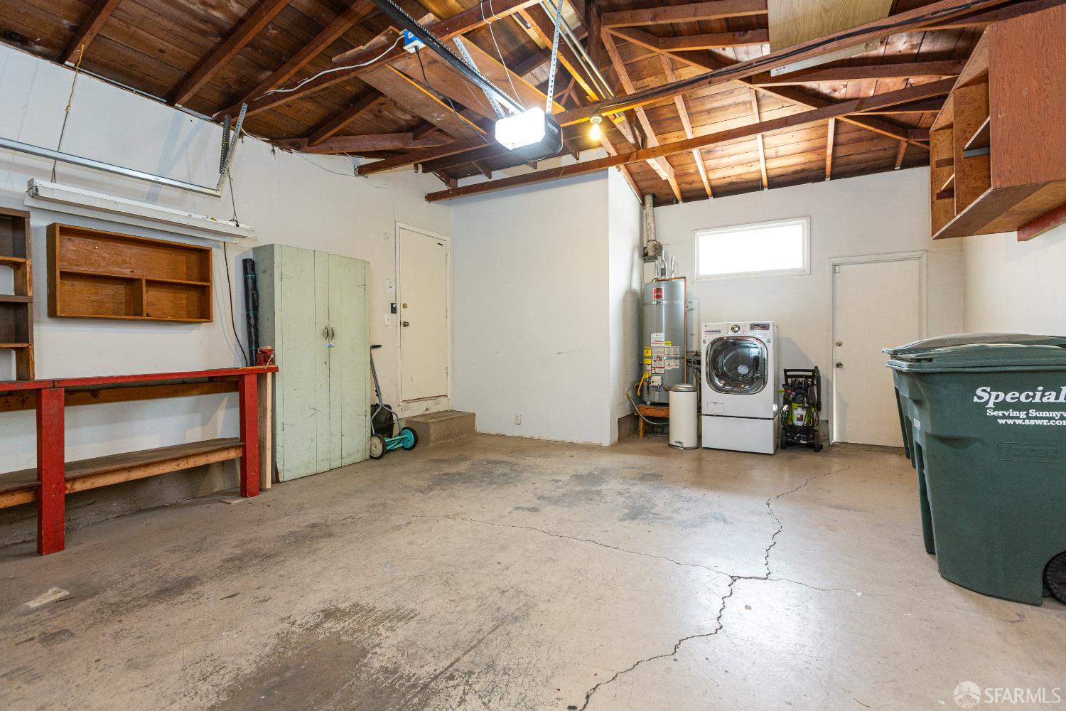 Detail Gallery Image 13 of 15 For 720 Santa Paula Ave, Sunnyvale,  CA 94085 - 3 Beds | 1/1 Baths