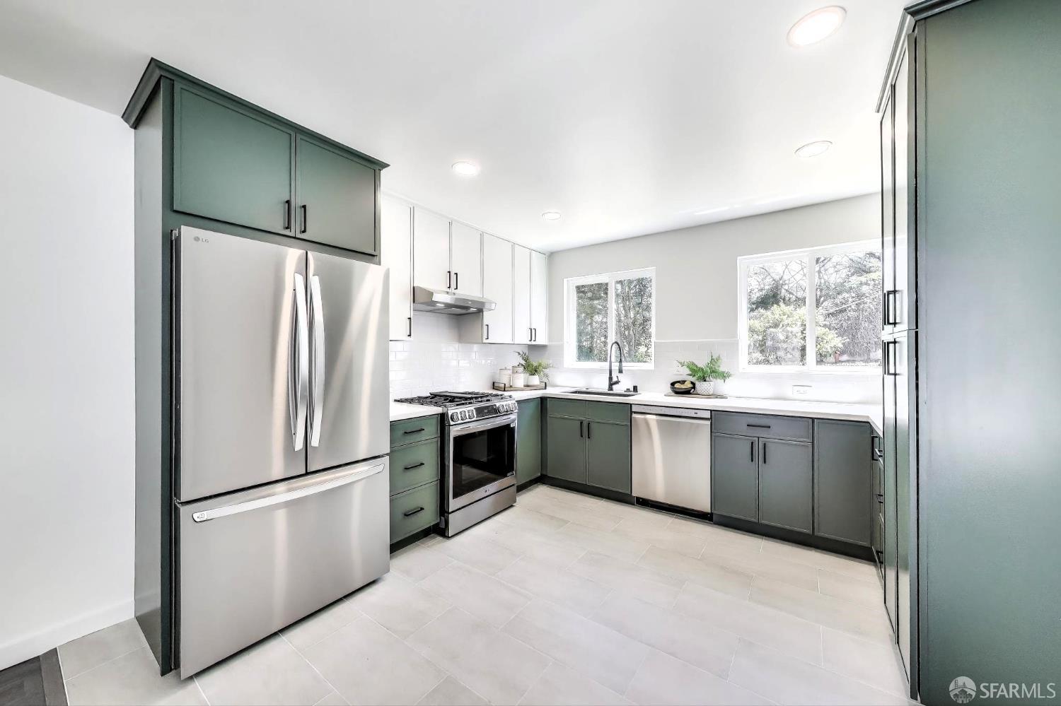 Detail Gallery Image 11 of 27 For 69 Fairway Dr, Daly City,  CA 94015 - 3 Beds | 2 Baths