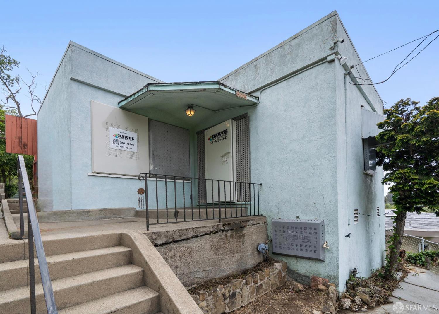 Detail Gallery Image 4 of 45 For 4770 Tompkins Ave, Oakland,  CA 94619 - – Beds | – Baths