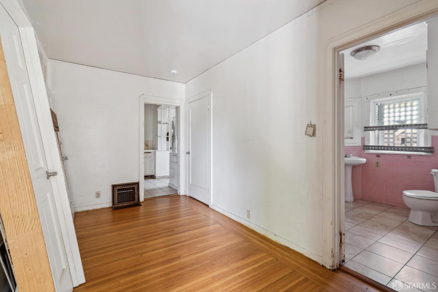 Detail Gallery Image 23 of 45 For 4770 Tompkins Ave, Oakland,  CA 94619 - – Beds | – Baths