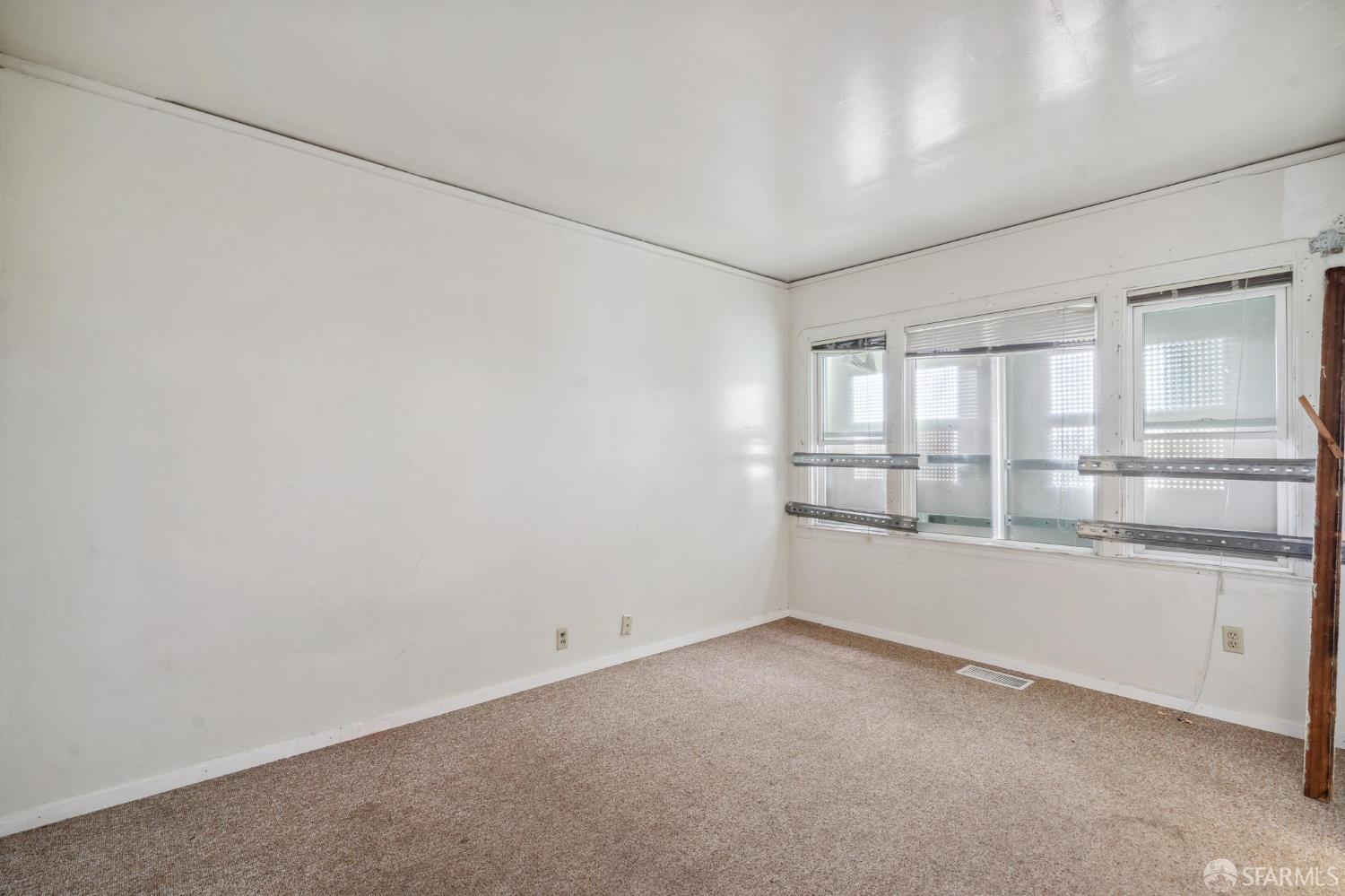 Detail Gallery Image 15 of 45 For 4770 Tompkins Ave, Oakland,  CA 94619 - – Beds | – Baths