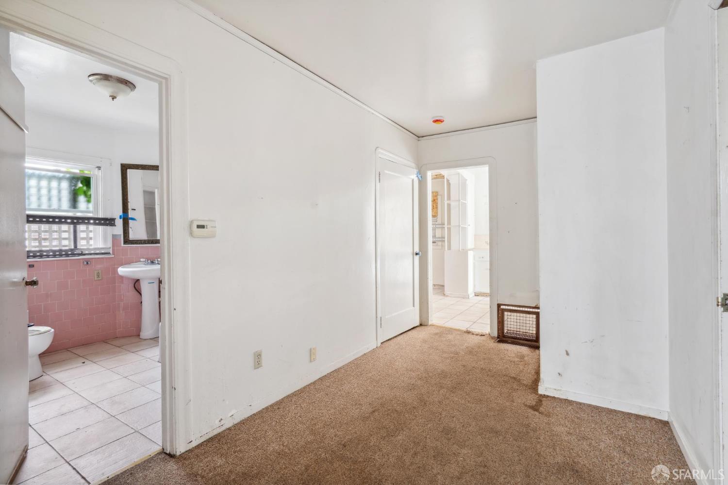 Detail Gallery Image 5 of 45 For 4770 Tompkins Ave, Oakland,  CA 94619 - – Beds | – Baths