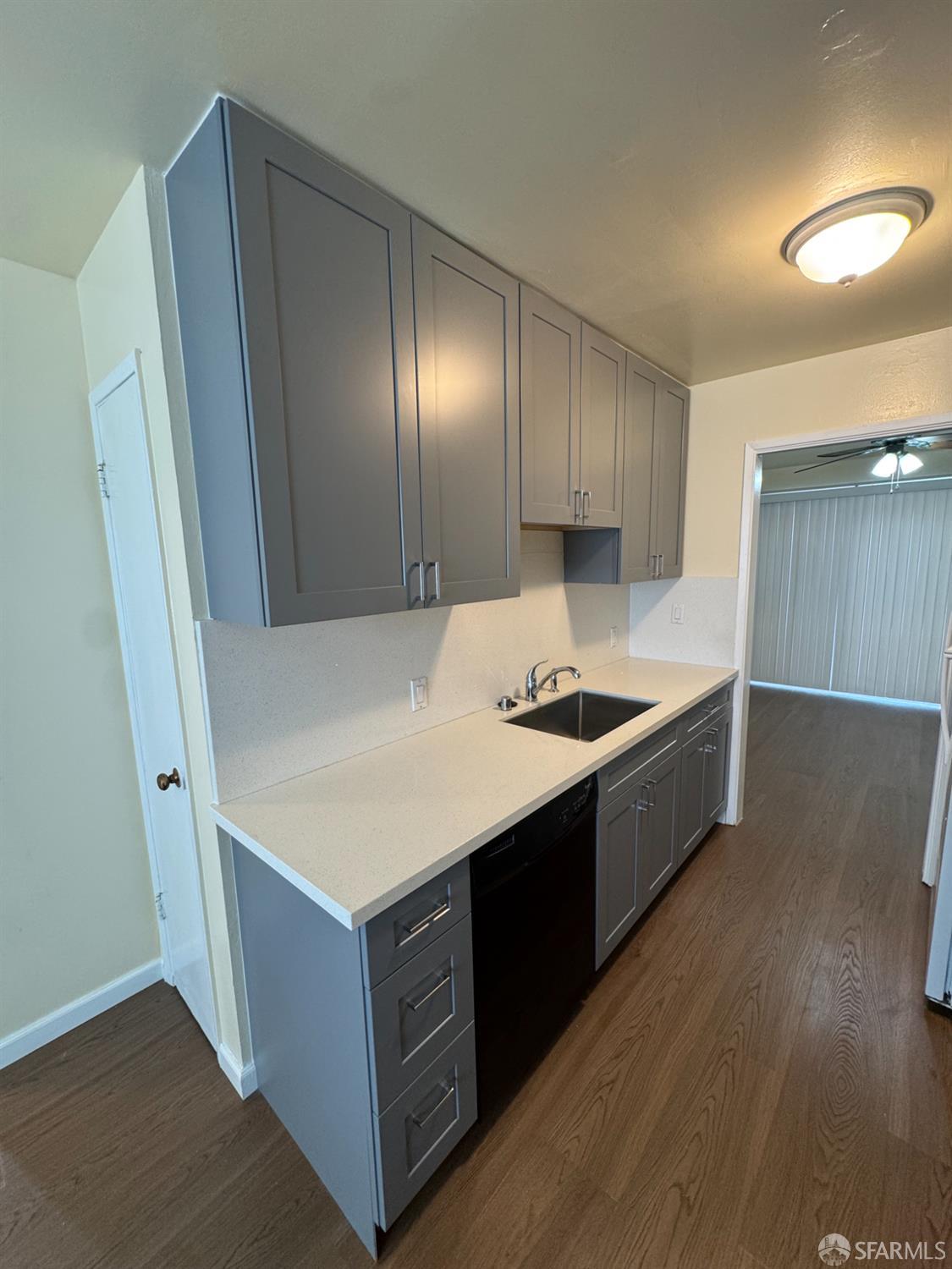 Photo #4: 425043847 Listing: Photo #4