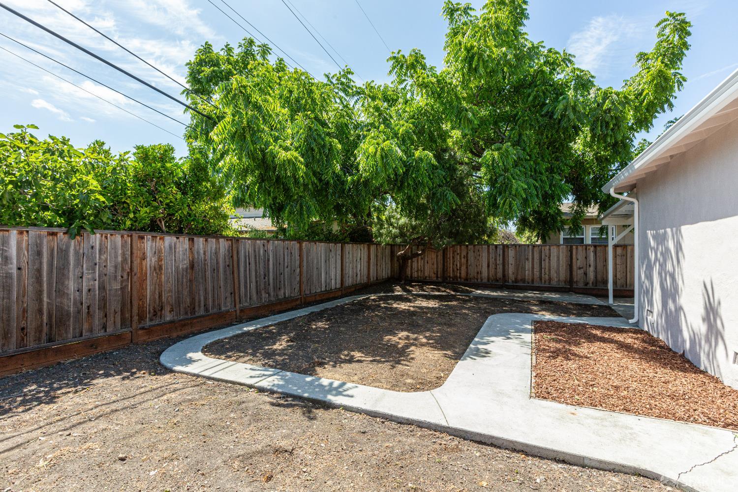 Detail Gallery Image 14 of 15 For 720 Santa Paula Ave, Sunnyvale,  CA 94085 - 3 Beds | 1/1 Baths