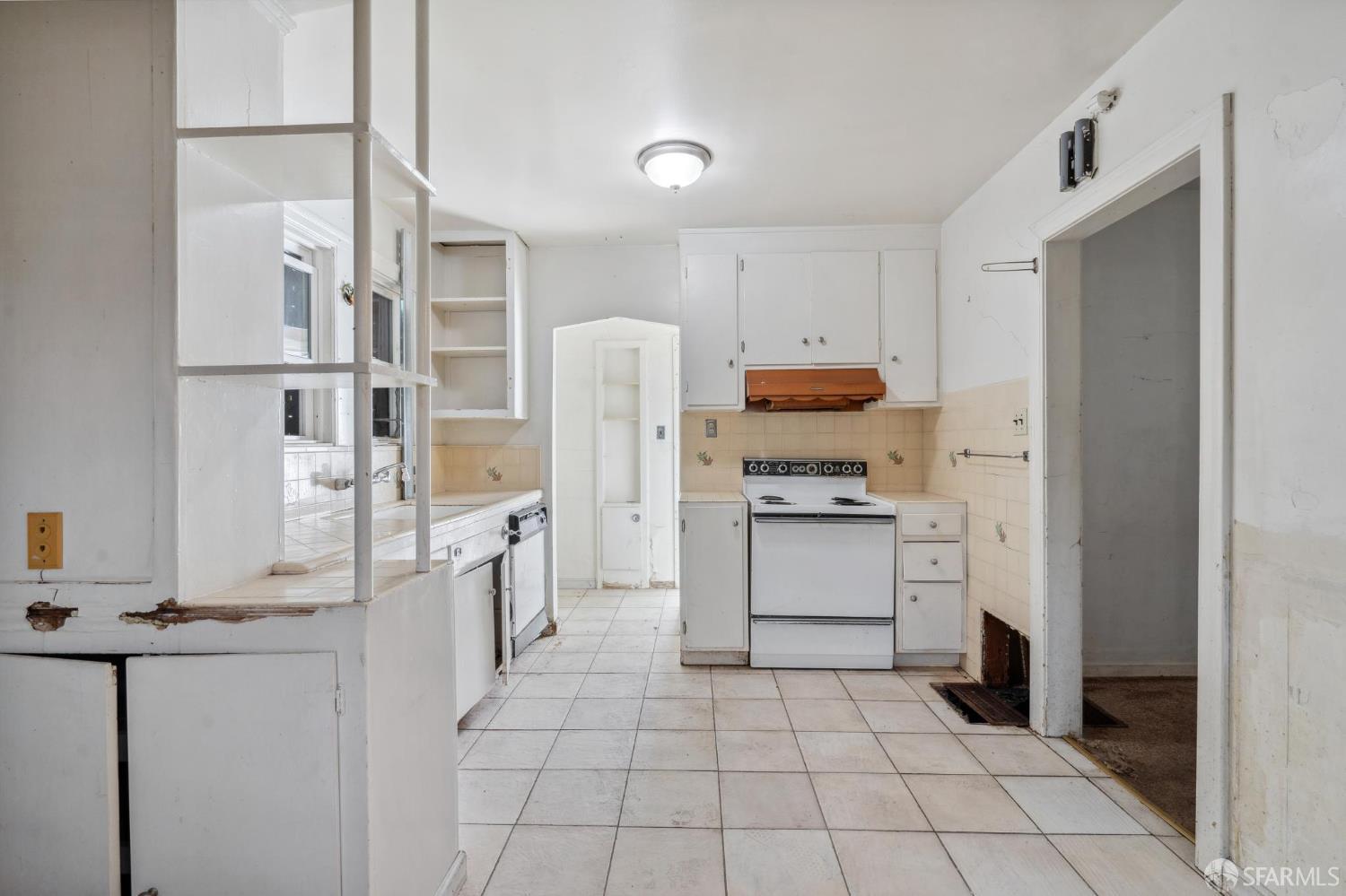 Detail Gallery Image 9 of 45 For 4770 Tompkins Ave, Oakland,  CA 94619 - – Beds | – Baths
